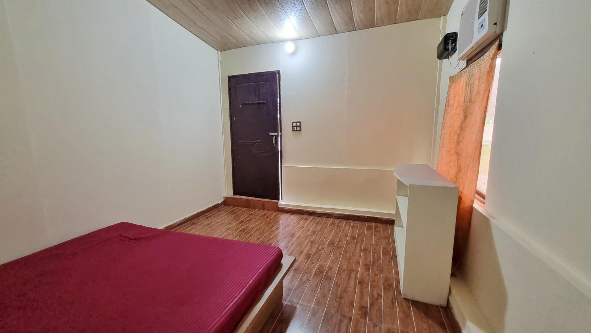 Landlopers Hostel Rishīkesh Eksteriør billede