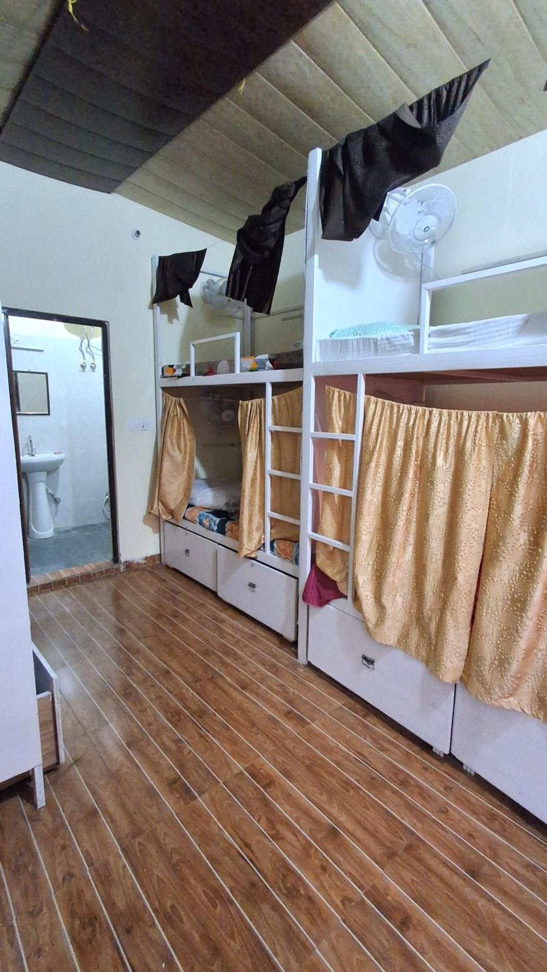 Landlopers Hostel Rishīkesh Eksteriør billede